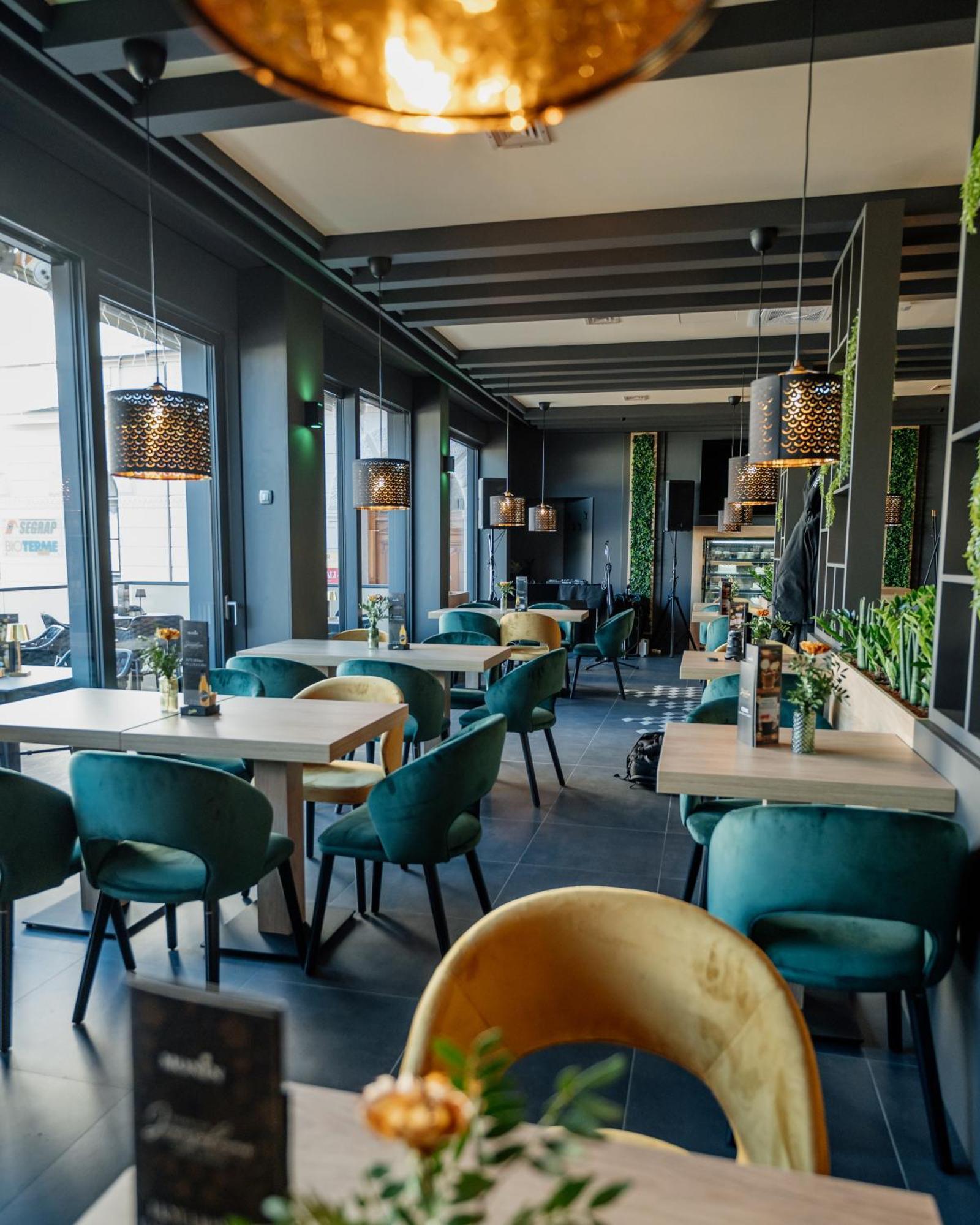 Hotel Jeruzalem Ljutomer Buitenkant foto