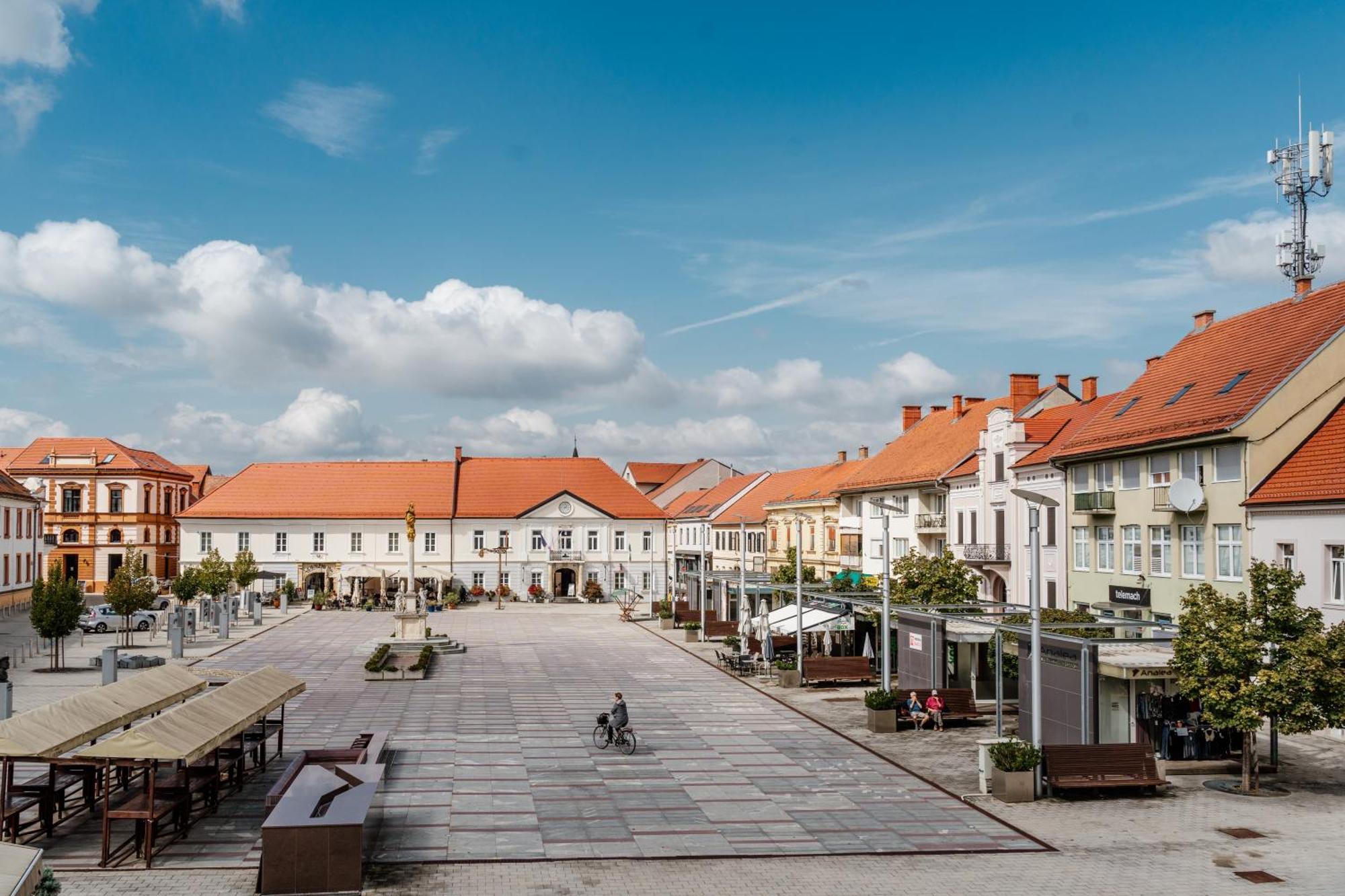 Hotel Jeruzalem Ljutomer Buitenkant foto